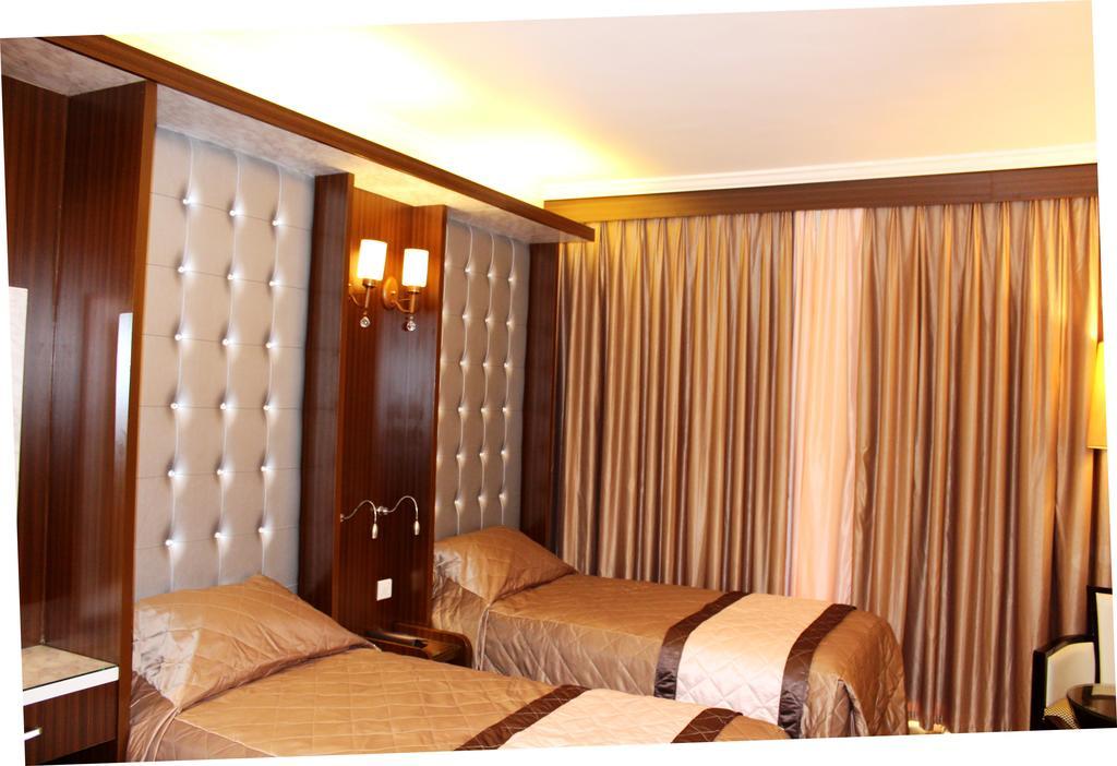 Al Khaleej Grand Hotel Dubai Buitenkant foto