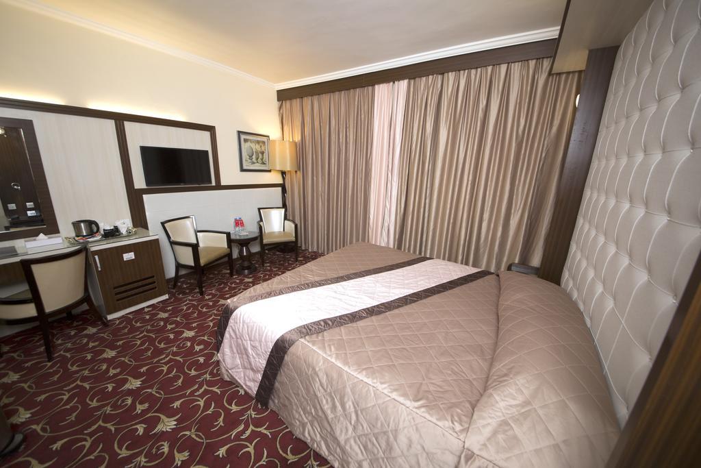 Al Khaleej Grand Hotel Dubai Buitenkant foto